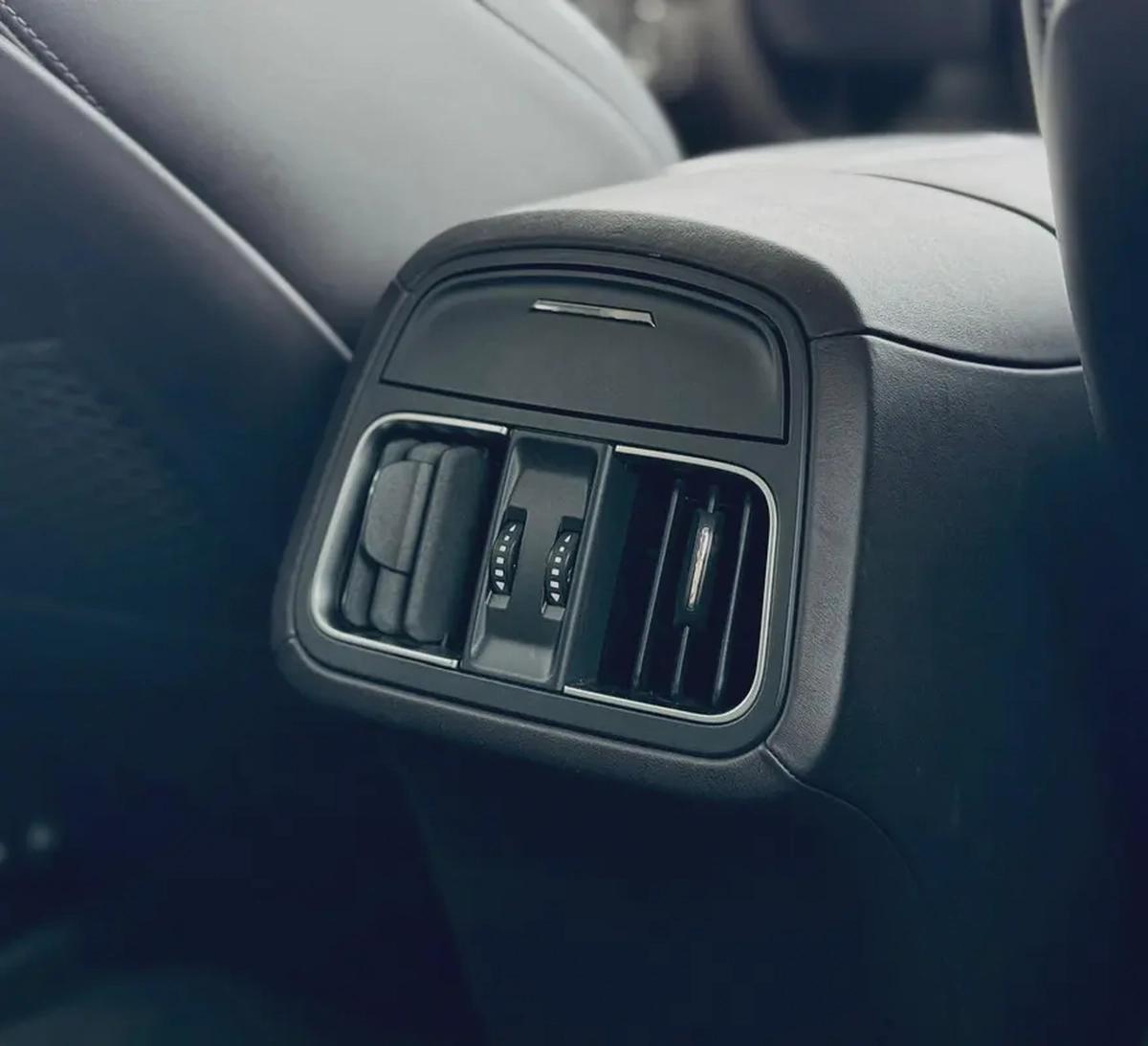 MASERATI LEVENTE | BROWN INTERIOR | 2017 | ONLY : 26362 KM | JAPAN IMPORT | CLEAN TITLE-11-11