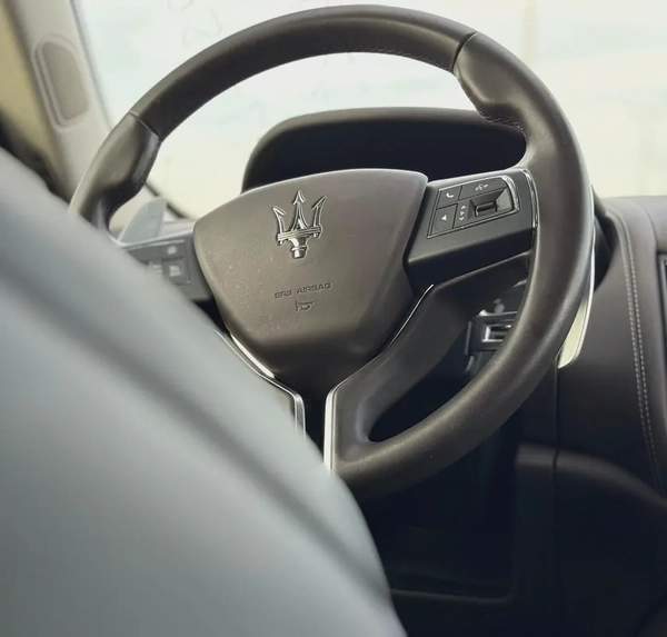 MASERATI LEVENTE | BROWN INTERIOR | 2017 | ONLY : 26362 KM | JAPAN IMPORT | CLEAN TITLE