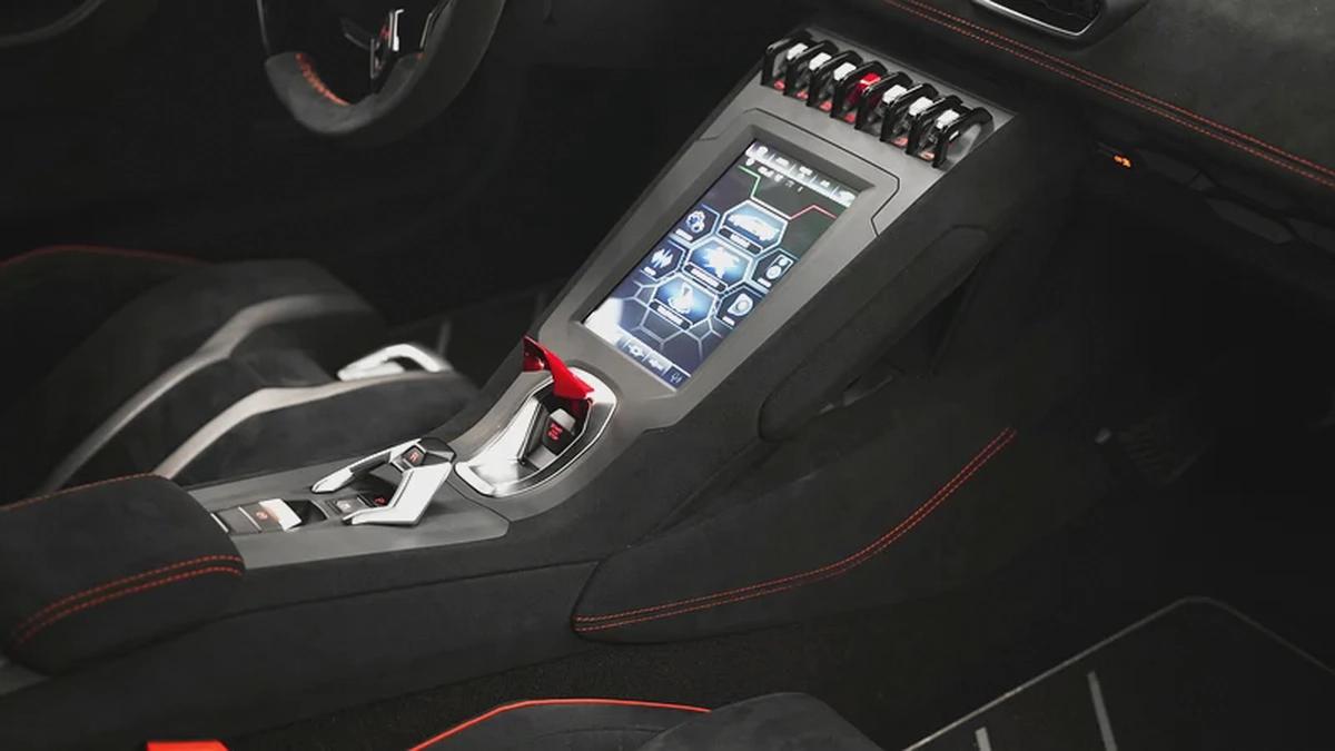 2021 LAMBORGHINI HURACAN STO-8-8