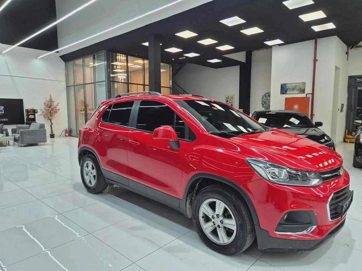 Chevrolet Trax Gcc mid option-2-2