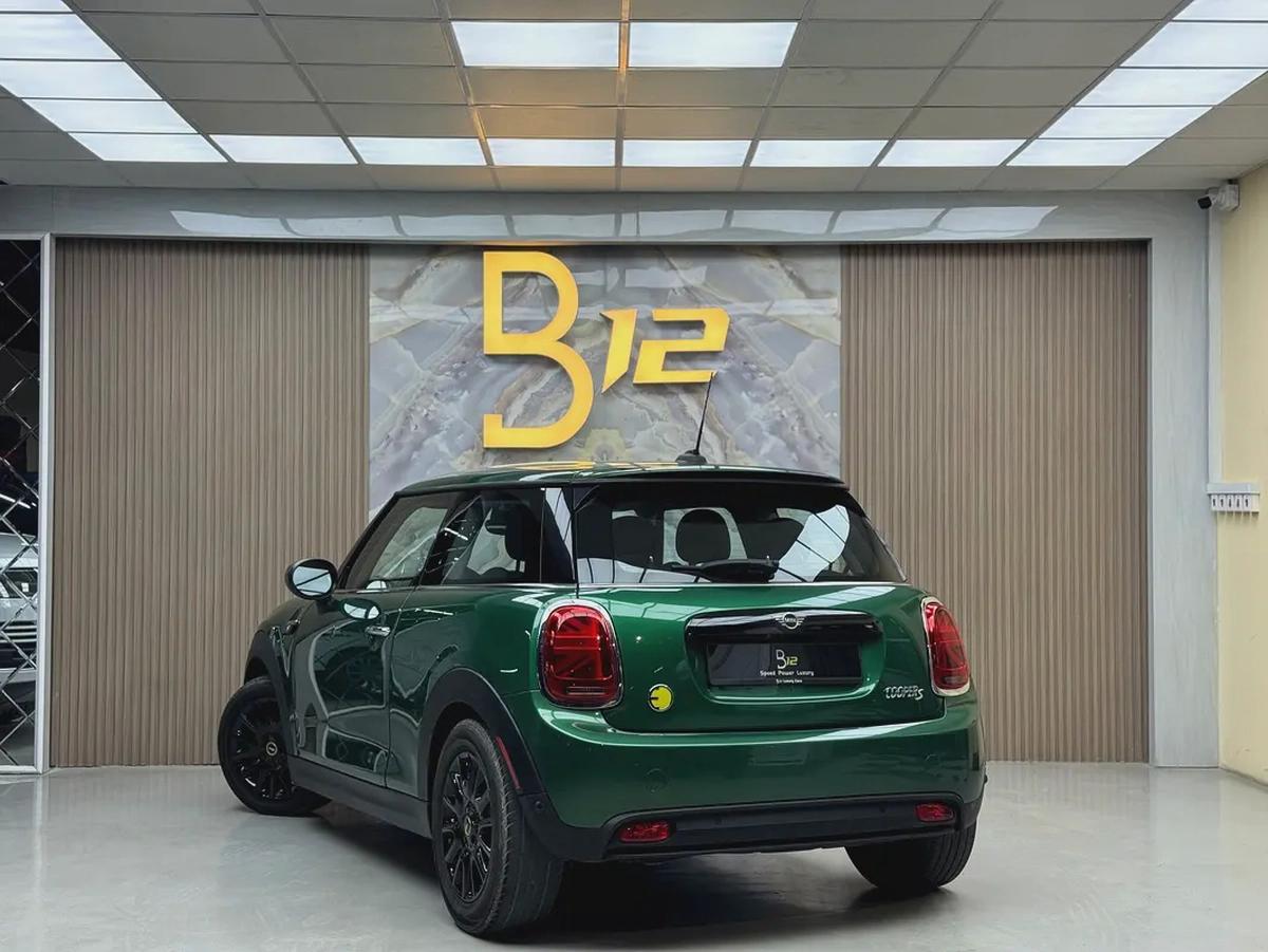 Mini Cooper electric 2023-4-4