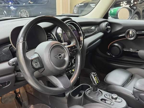 Mini Cooper electric 2023