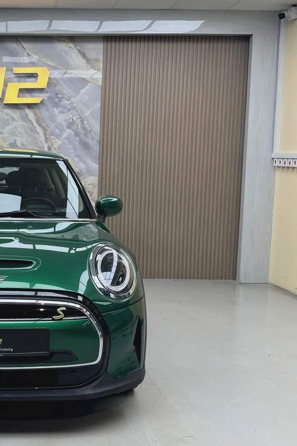 Mini Cooper electric 2023
