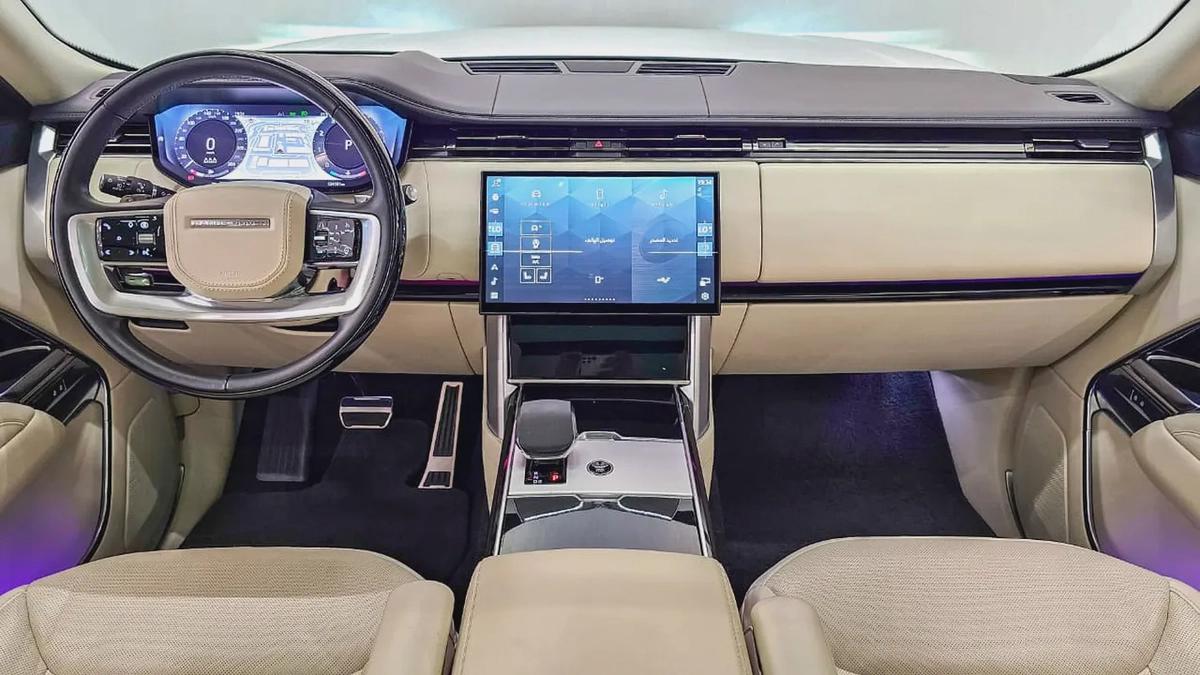 RANGE ROVER - VOGUE - HSE - V 8 P530 - GCC SPECS - UNDER WARRANTY - 2024 MODEL - WHITE/WHITE-1-1