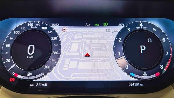 RANGE ROVER - VOGUE - HSE - V 8 P530 - GCC SPECS - UNDER WARRANTY - 2024 MODEL - WHITE/WHITE