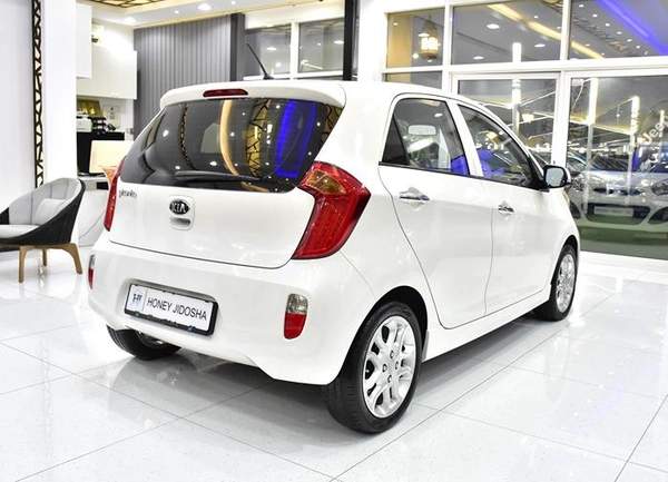 KIA Picanto ( 2015 Model ) in White Color GCC Specs
