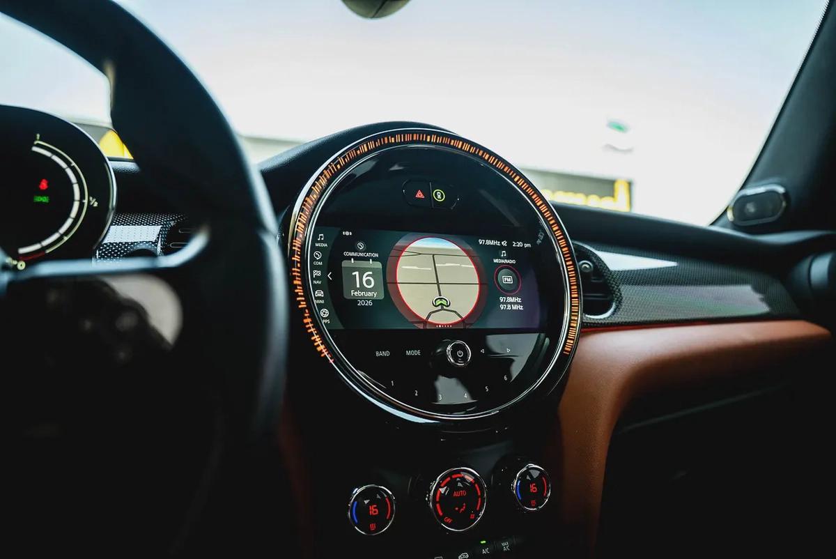 Mini Cooper S JCW Kit 2022 Full Service History GCC Low Mileage 2.0L Turbo 4 Cylinders-6-6