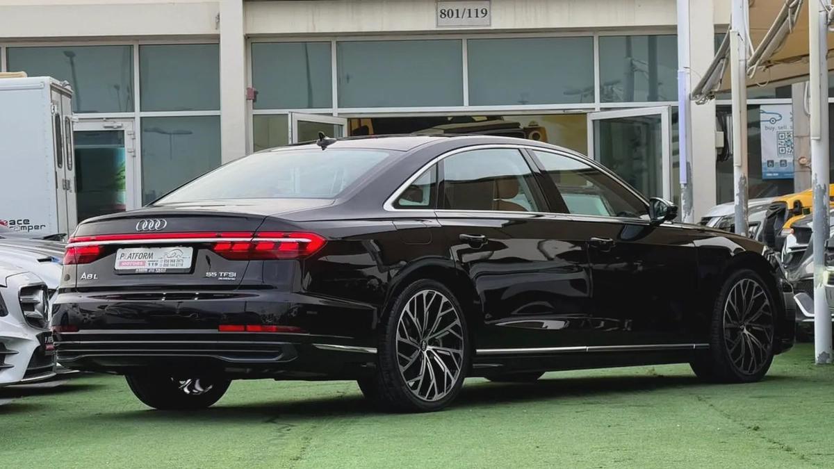 اودي A8L موديل ٢٠٢٦ خليجي تحت الضمان2026 Audi A8L quattro - GCC Specs - Brand New-4-4