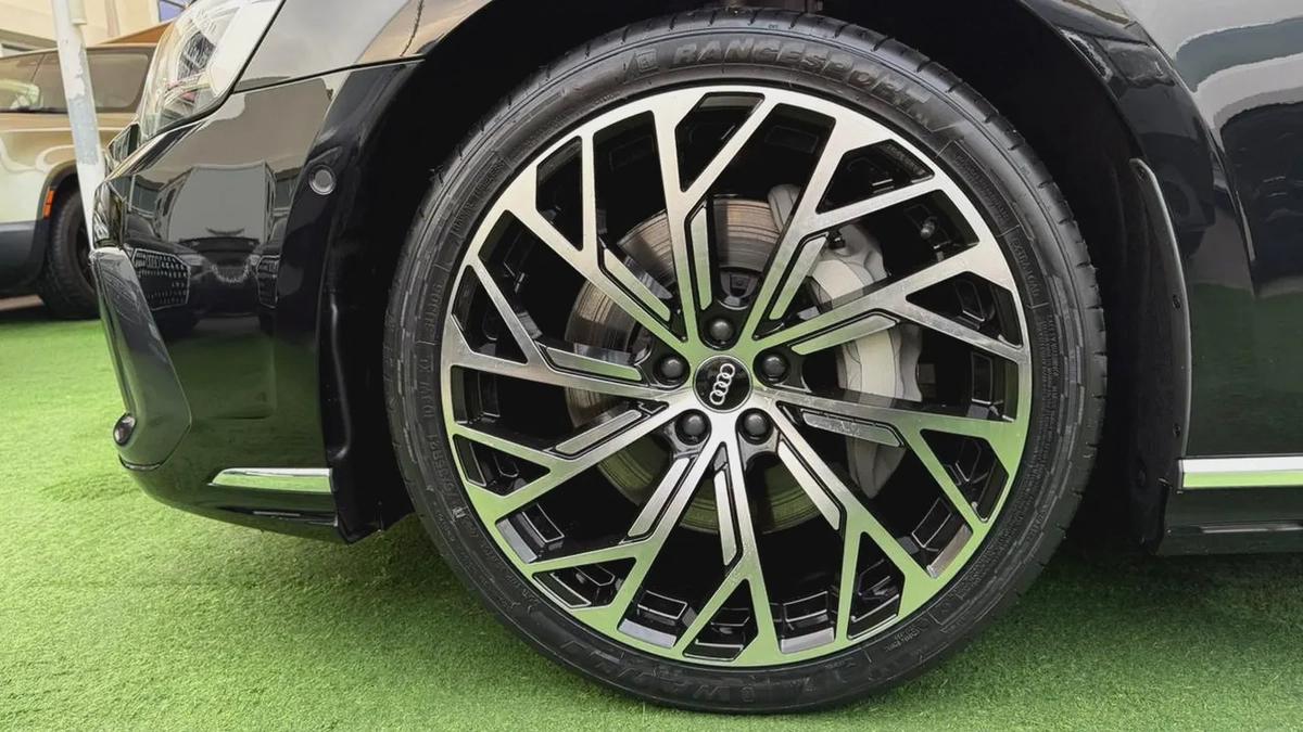 اودي A8L موديل ٢٠٢٦ خليجي تحت الضمان2026 Audi A8L quattro - GCC Specs - Brand New-18-18