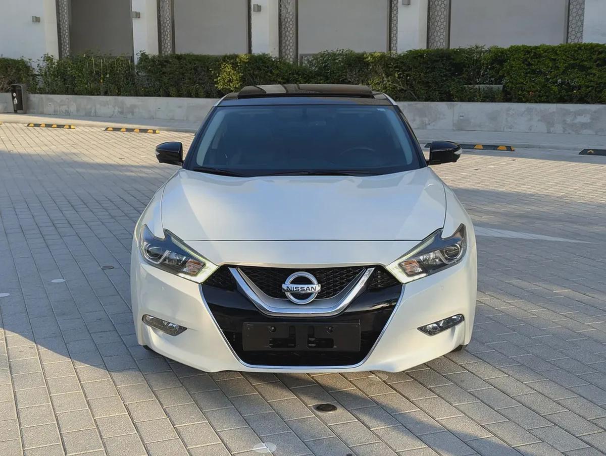 Nissan Maxima SR 2016 - GCC Specs Premium Condition Full Option Top With Navigation Low KM Car-2-2