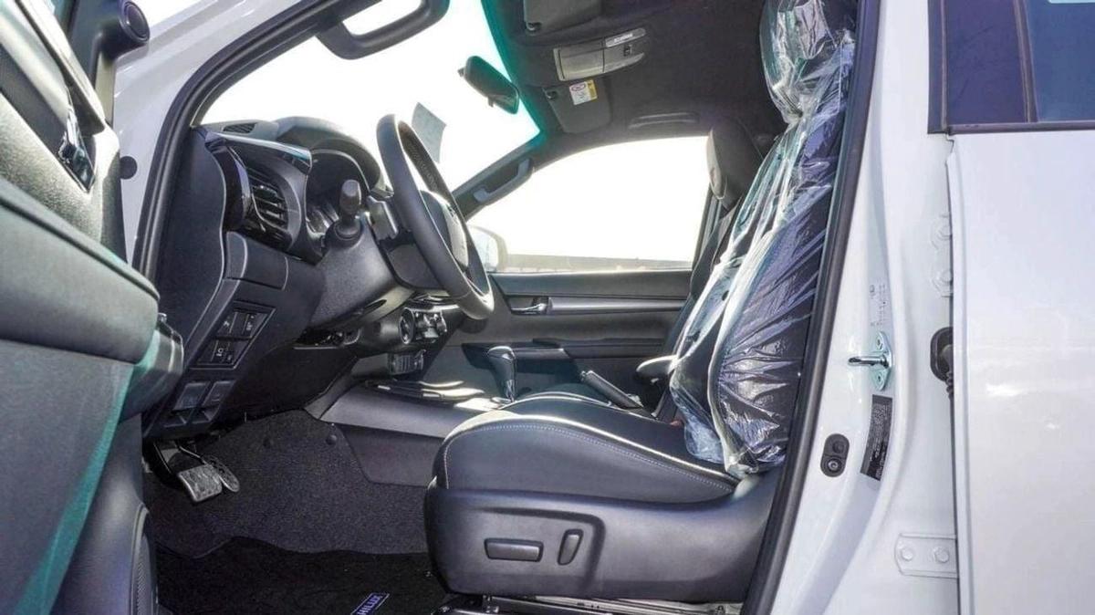 Toyota Hilux GR Sport 4.0L-8-8