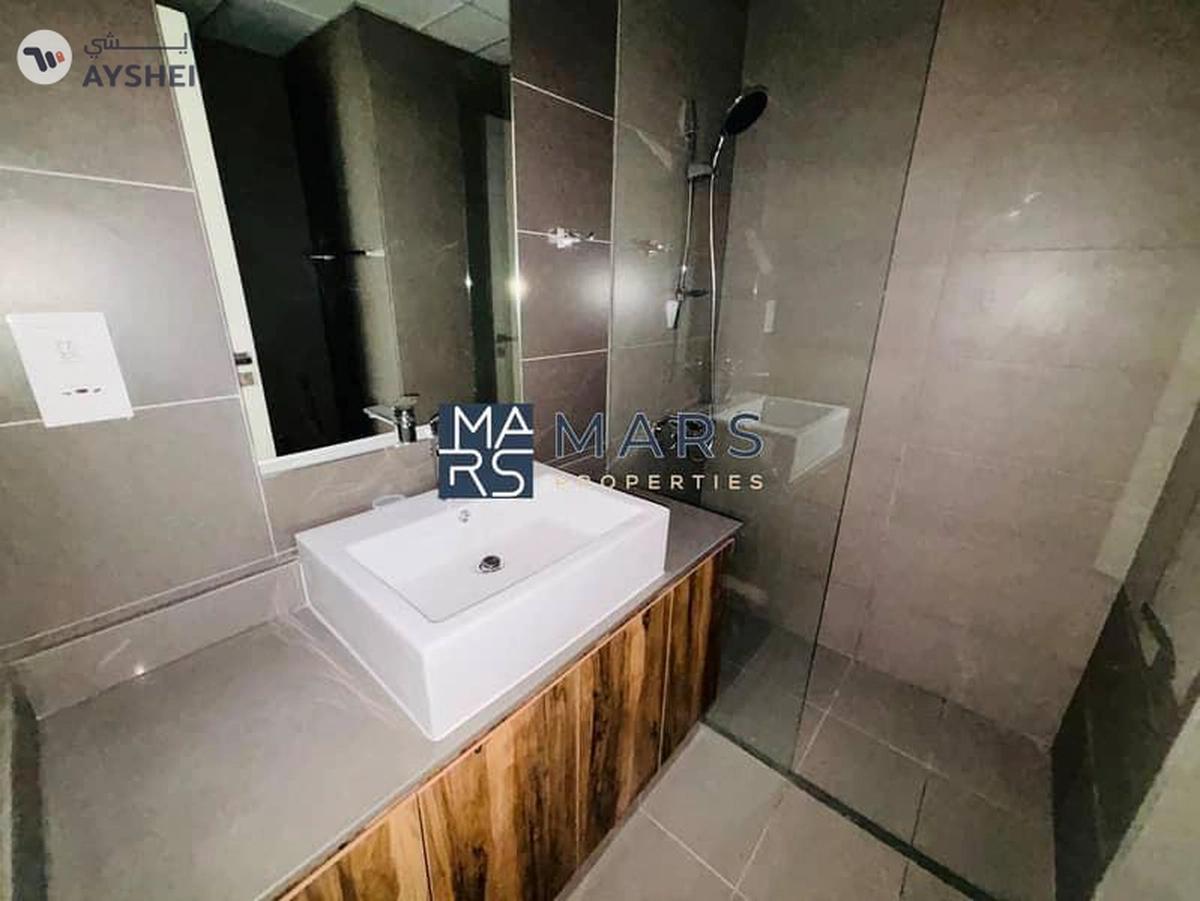 Bright and Airy 1BHK Corner Unit-9-9