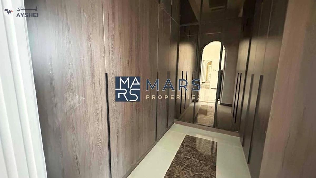 π Luxurious 5-Bedroom Villa for Sale in Hoshi, Sharjah | AED 4,800,000 π-18-18