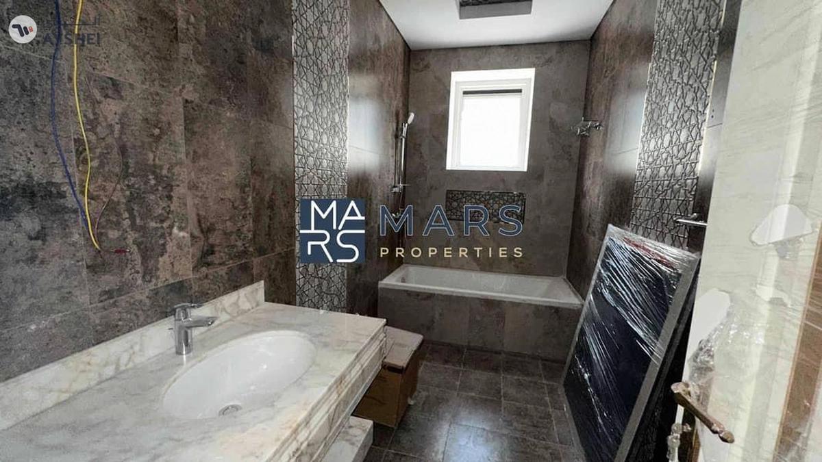 π Luxurious 5-Bedroom Villa for Sale in Hoshi, Sharjah | AED 4,800,000 π-25-25
