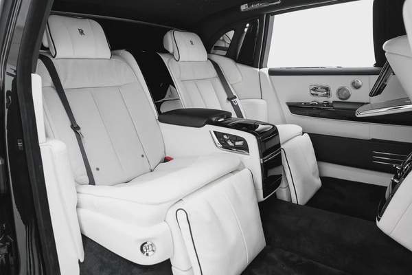 2026 ROLLS-ROYCE PHANTOM EWB WITH WARRANTY AND SERVICE CONTRACT