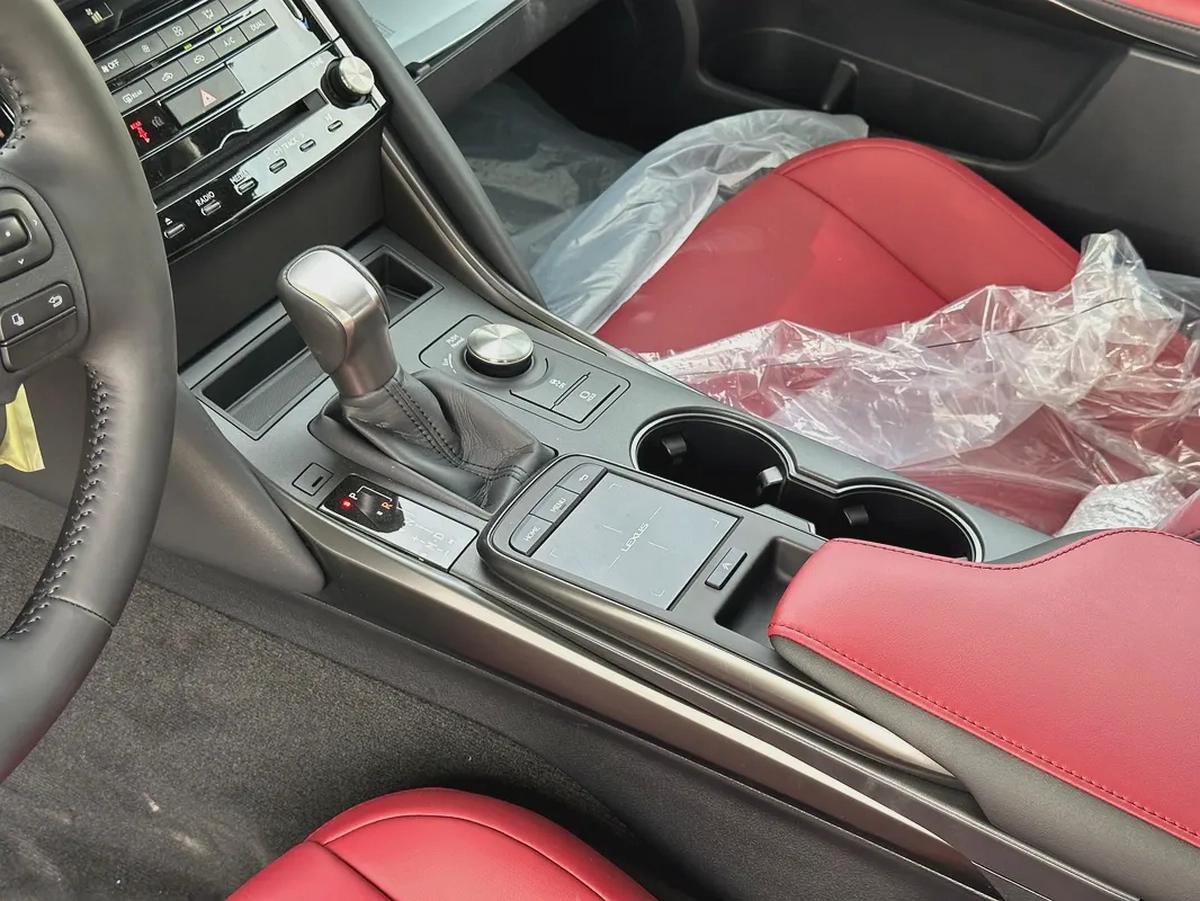 2025 Lexus IS 300 - GCC Specs - Brand New-4-4