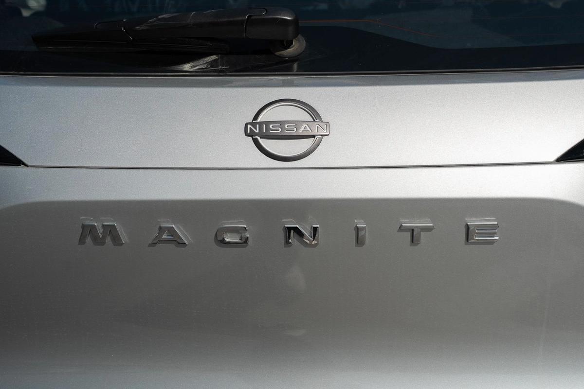 Nissan Magnite SL-15-15