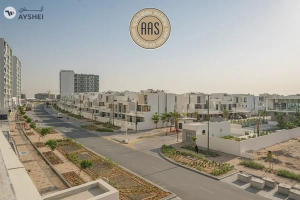 Fully Furnished ! Luxurious Apartment ! Ready To Move ! Pool Facing ! With All Aminities