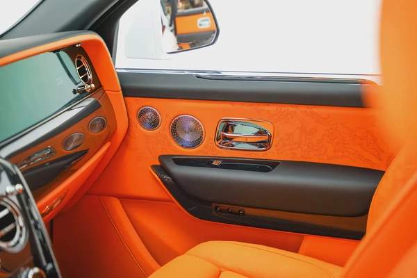 2026 ROLLS-ROYCE CULLINAN BLACK BADGE WITH WARRANTY AND SERVICE CONTRACT