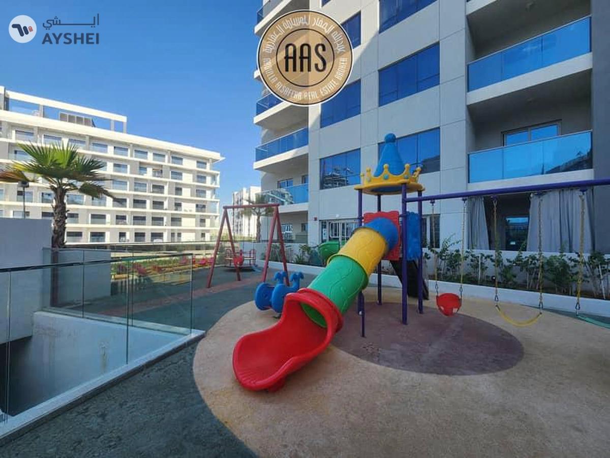 Like a brand new 2bhk//lavish interior//rent100k//all amenities//in arjan-17-17