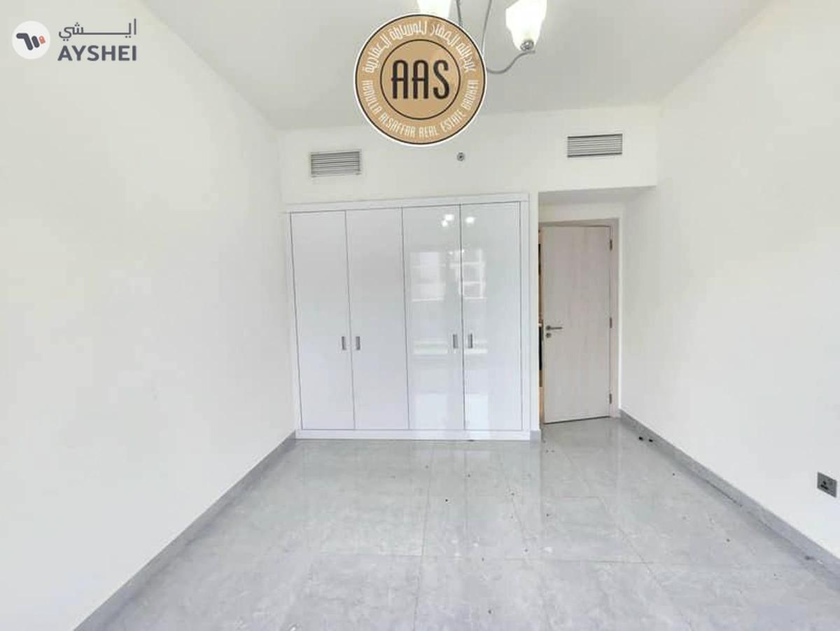 Like a brand new 2bhk//lavish interior//rent100k//all amenities//in arjan-7-7
