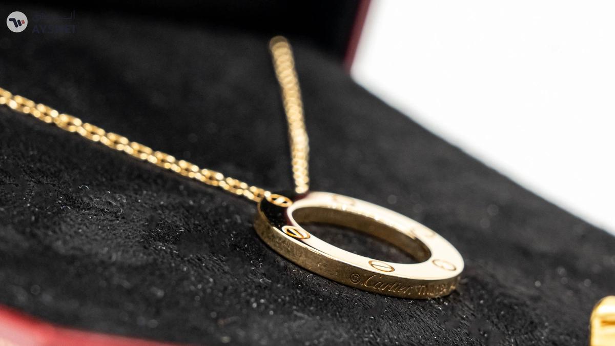 CARTIER LOVE pendant - Yellow gold, LOVE necklace, 18K yellow gold-1-1