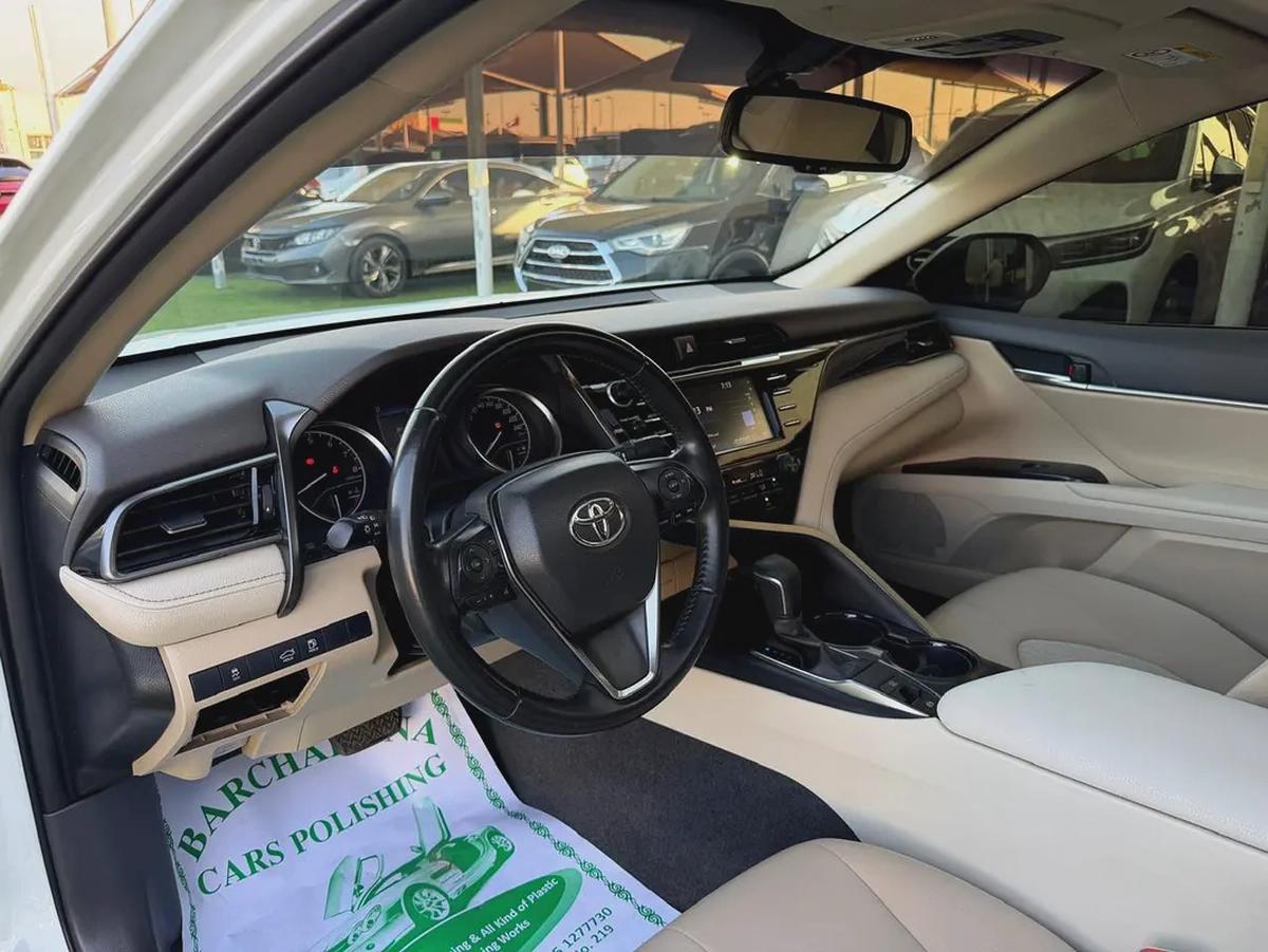 CAMRY 2020 MODEL FREE ACCIDENT FIRST OWNER 130000KM ORIGINAL PAINT EXCELLENT CONDITION-10-10