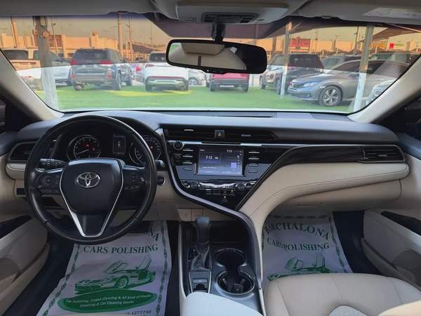 CAMRY 2020 MODEL FREE ACCIDENT FIRST OWNER 130000KM ORIGINAL PAINT EXCELLENT CONDITION
