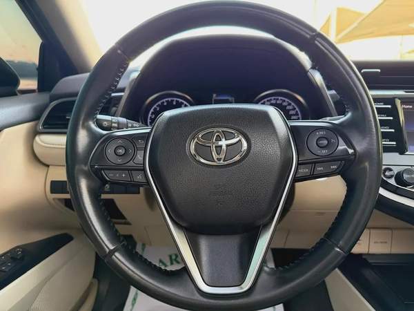 CAMRY 2020 MODEL FREE ACCIDENT FIRST OWNER 130000KM ORIGINAL PAINT EXCELLENT CONDITION