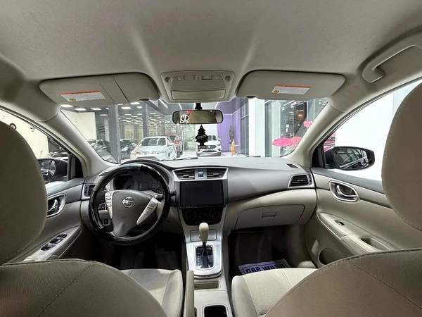 Nissan Sentra 1.8 SV GCC