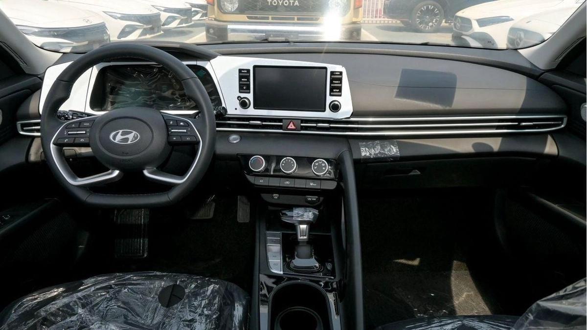 Hyundai Elantra-5-5
