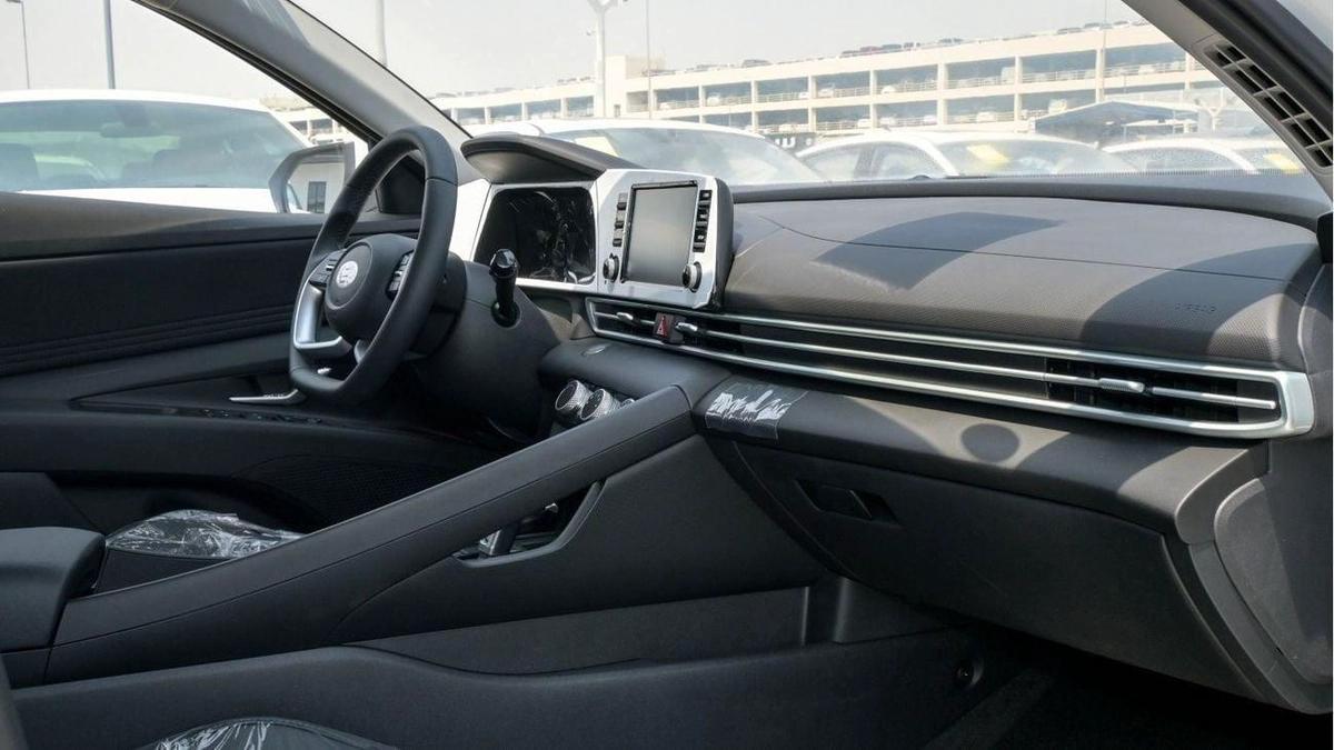 Hyundai Elantra-6-6