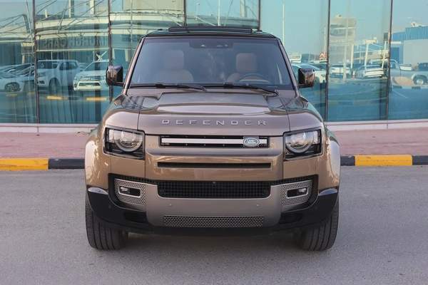 LAND ROVER DEFENDER ( 110 X-DYNAMIC HSE ) - GCC SPECS - 5 YEARS UNDER WARRANTY - ACCIDENT FREE -