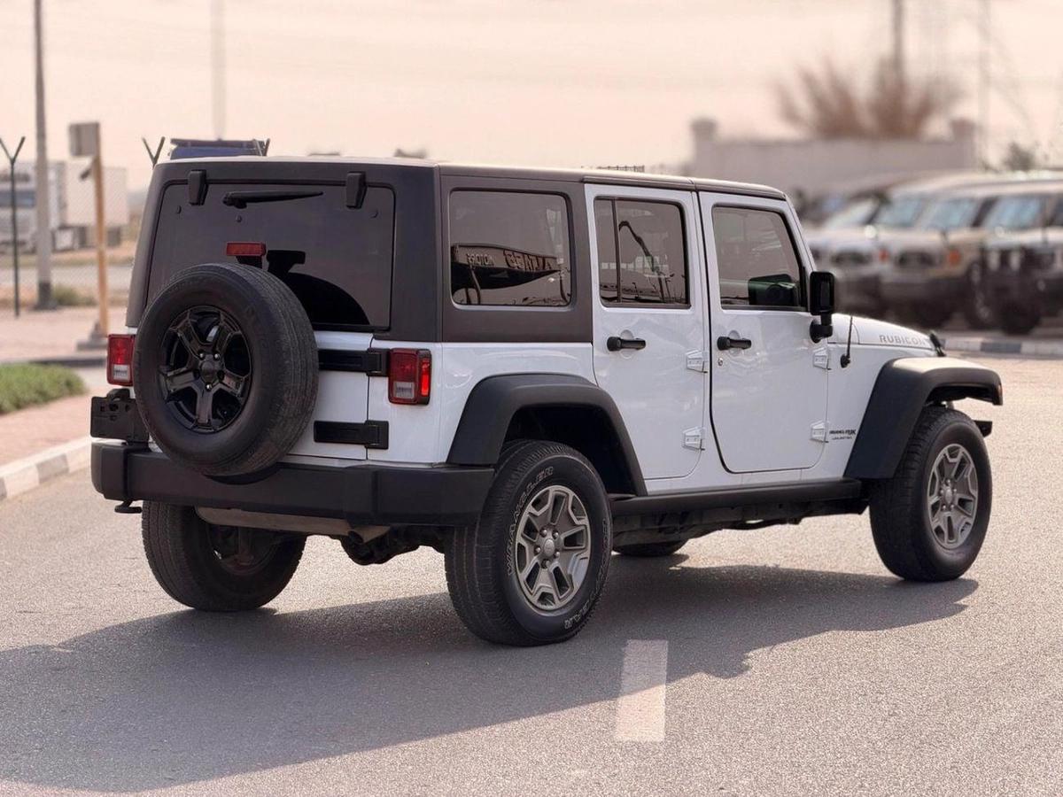 Jeep Wrangler Unlimited Rubicon 3.6L-2-2