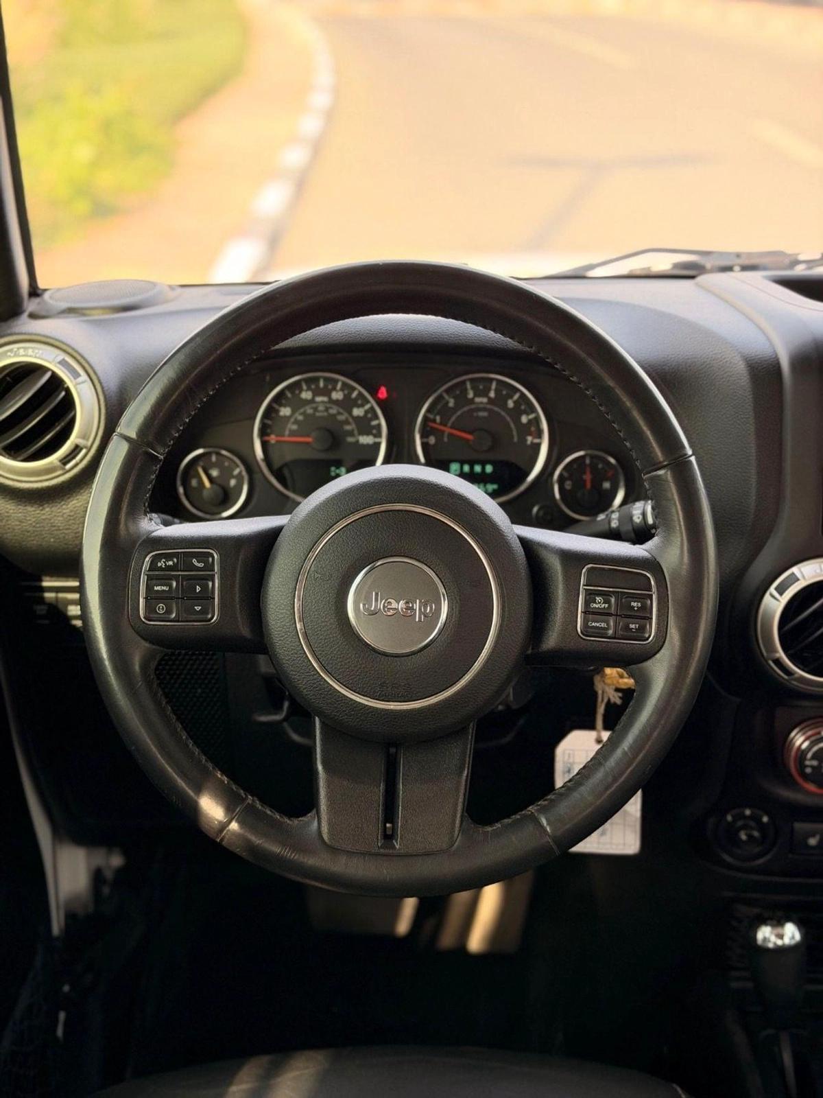 Jeep Wrangler Unlimited Rubicon 3.6L-7-7