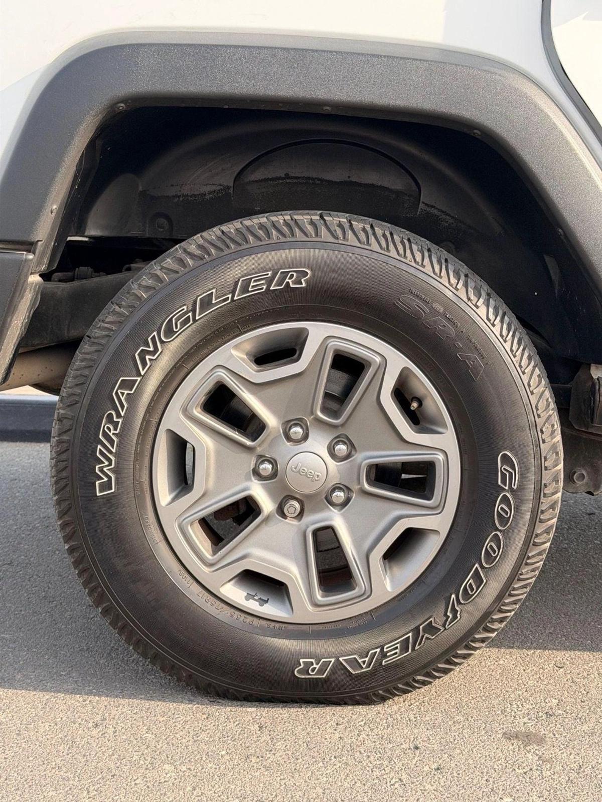 Jeep Wrangler Unlimited Rubicon 3.6L-9-9