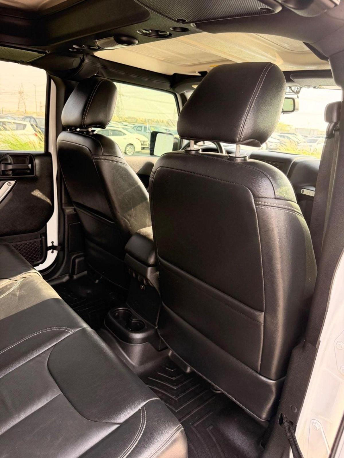 Jeep Wrangler Unlimited Rubicon 3.6L-14-14