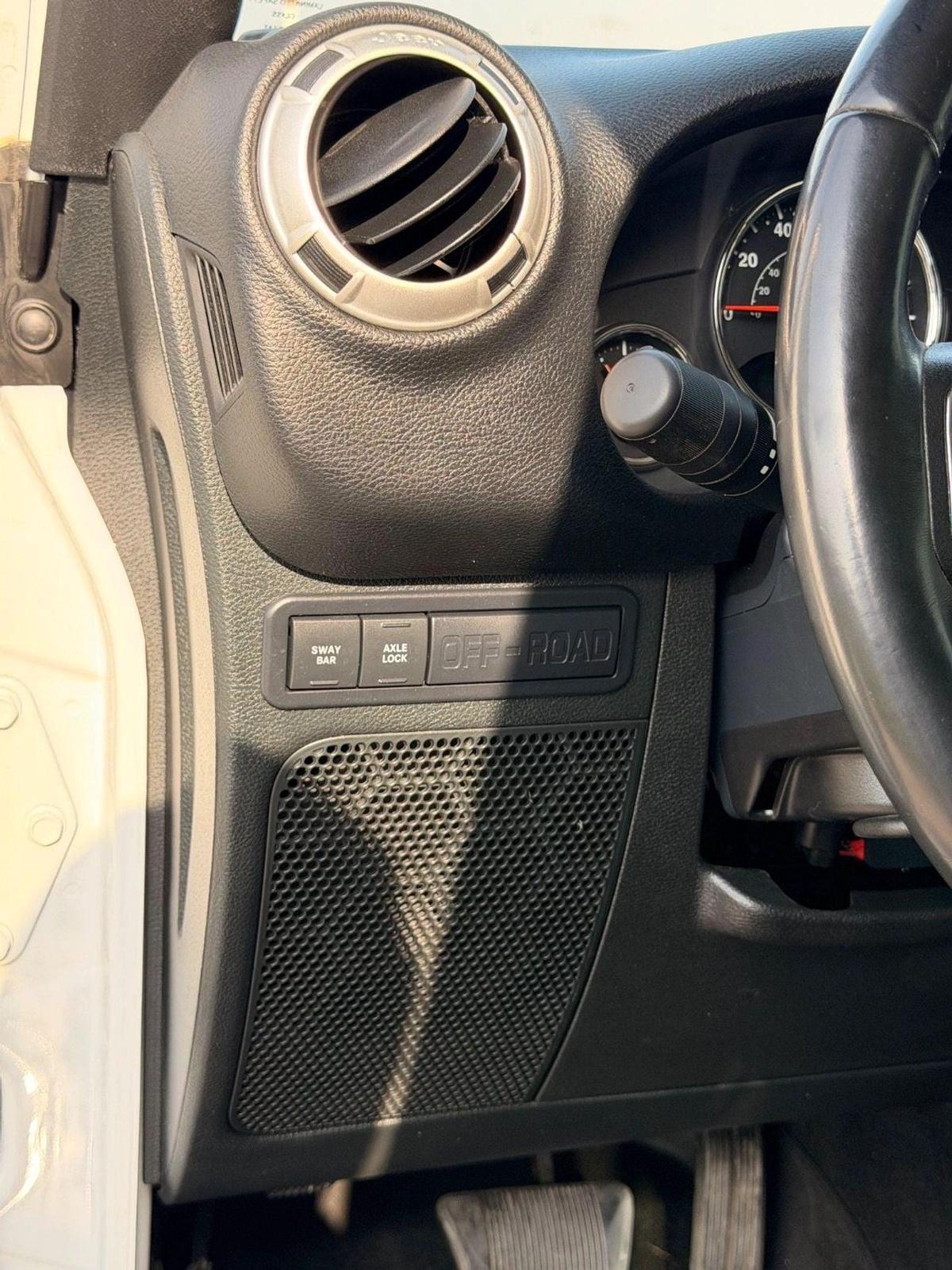 Jeep Wrangler Unlimited Rubicon 3.6L-15-15