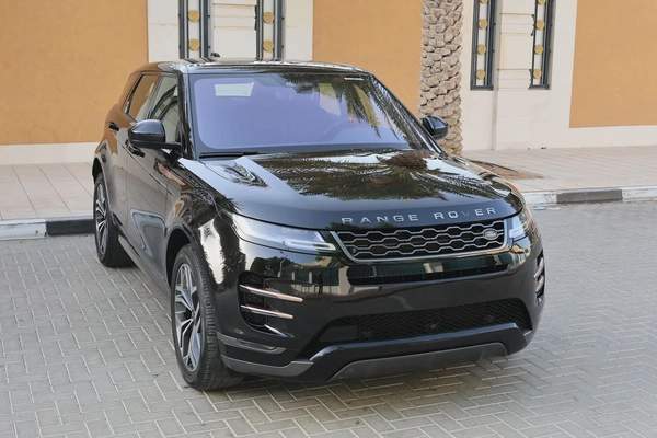 EVOQUE P250 HSE - GCC SPECS - FULL SERVICE HISTORY - ACCIDENT FREE - UNDER WARRANTY -