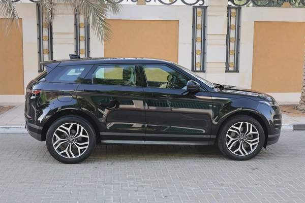 EVOQUE P250 HSE - GCC SPECS - FULL SERVICE HISTORY - ACCIDENT FREE - UNDER WARRANTY -