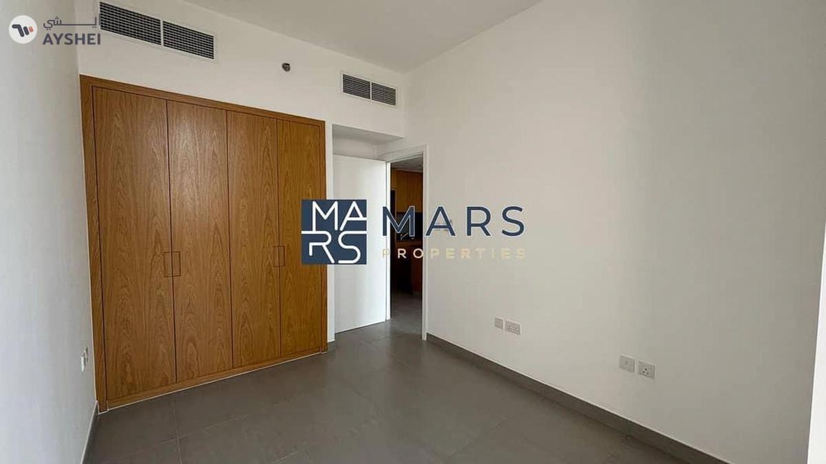 Top-Floor 1BHK with Stunning Views and Privacy-9-9