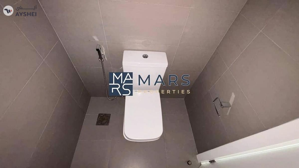 Top-Floor 1BHK with Stunning Views and Privacy-12-12