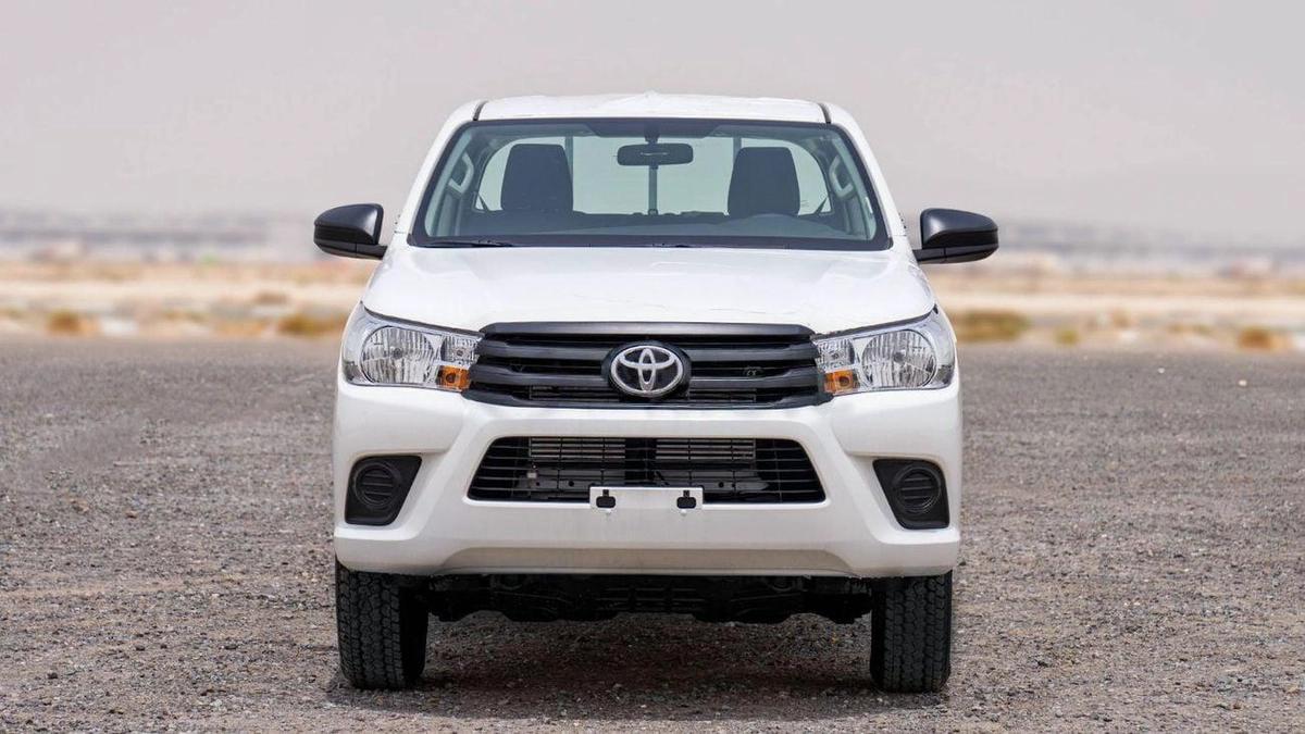 Toyota Hilux 2.4 ديزل-1-1