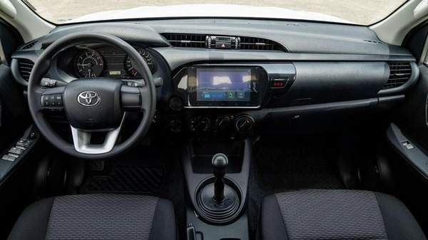 Toyota Hilux 2.4 ديزل