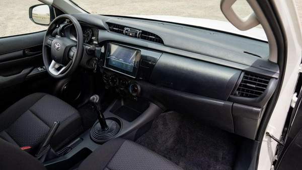 Toyota Hilux 2.4 ديزل