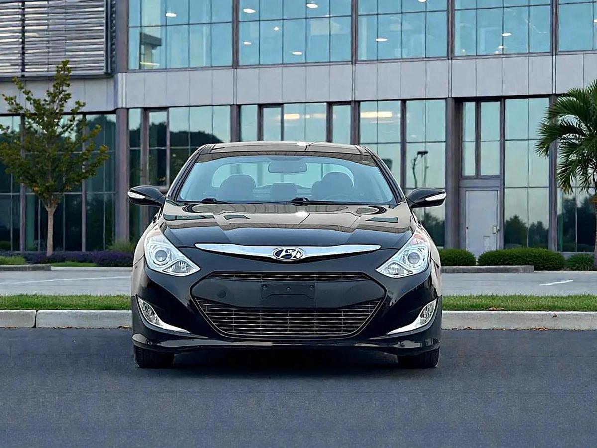 HYUNDAI SONATA | HYBRID | LIMITED | FREE ACCIDENT | WELL MAINTAINED-13-13