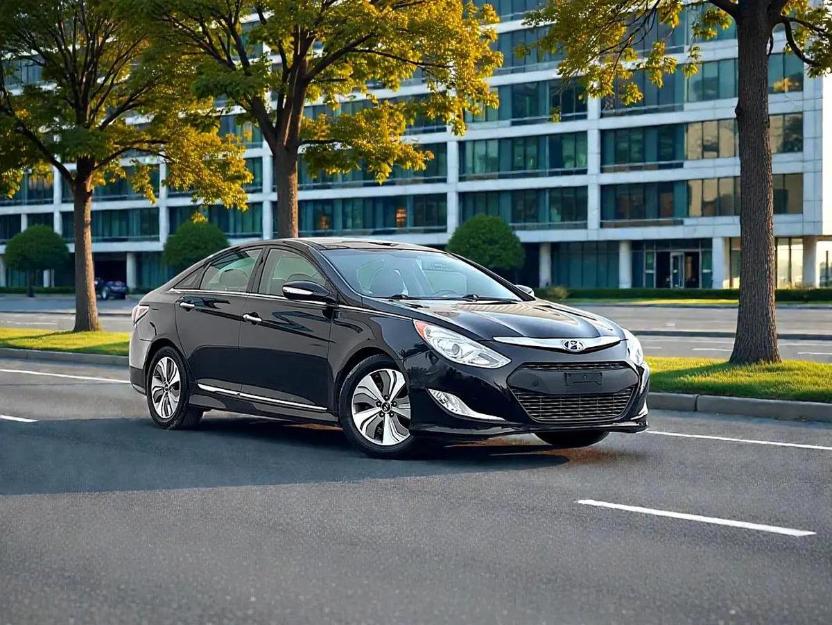 HYUNDAI SONATA | HYBRID | LIMITED | FREE ACCIDENT | WELL MAINTAINED-8-8