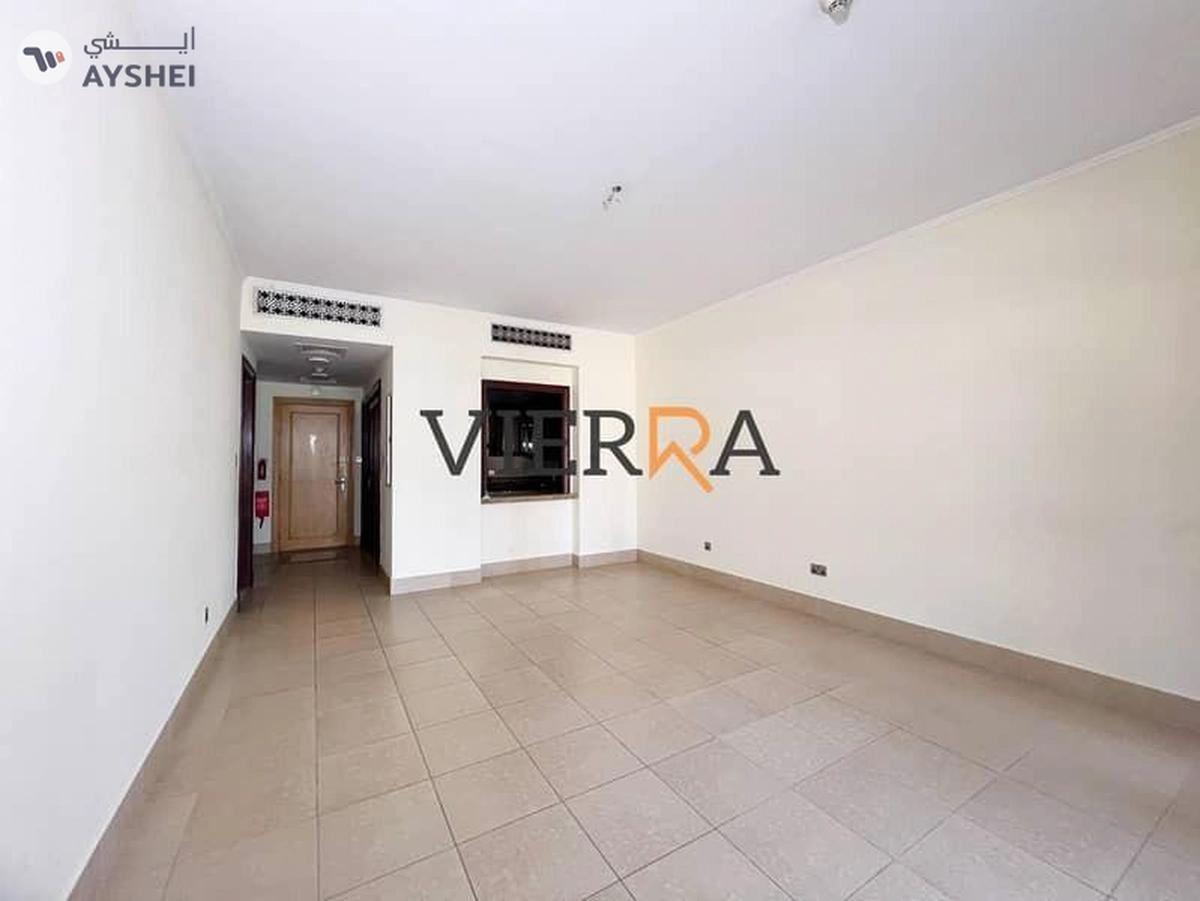 Ready To Move In l Spacious l Old Town-4-4