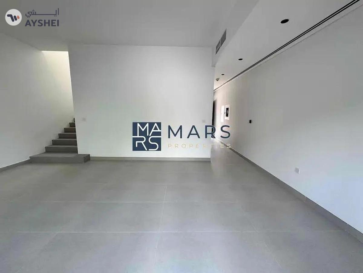 | Brand New 2 Bedroom Townhouse | Maids Room | Private Garden |-8-8