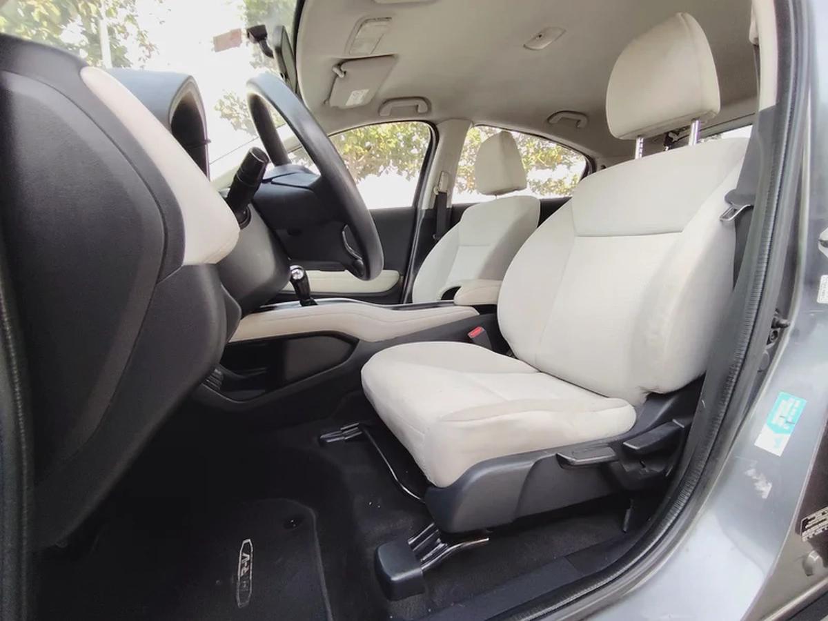 Honda HRV 2020 GCC MID Immaculate Condition Low KM Car Perfect For Family-9-9